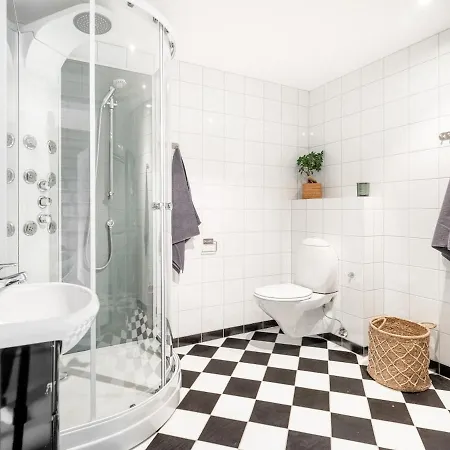 Sentralt Beliggende Enebolig Pa Mollenberg بيت للعطل تروندهايم