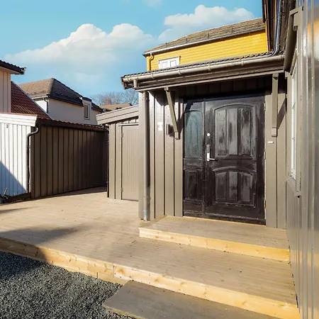 Sentralt Beliggende Enebolig Pa Mollenberg بيت للعطل *