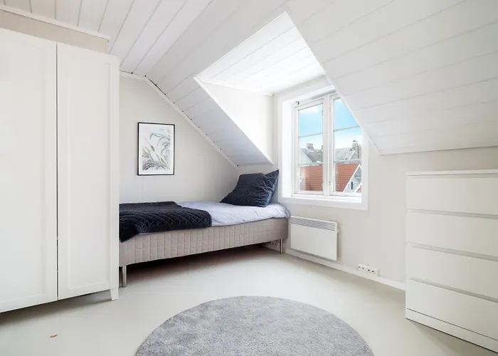 Sentralt Beliggende Enebolig På Møllenberg * Trondheim
